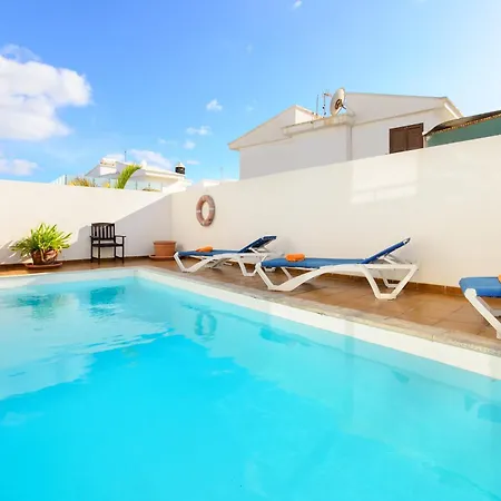 Luis 4 فيلة بويرتو ذيل كارمين