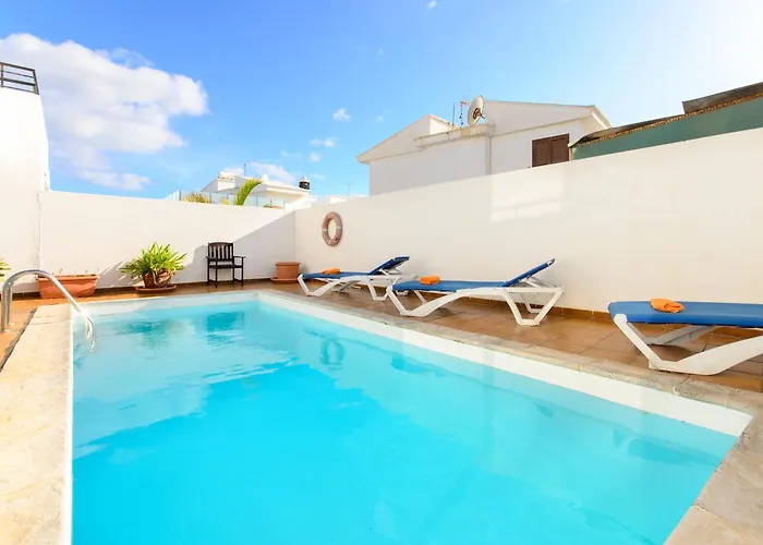 Luis 4 فيلة بويرتو ذيل كارمين