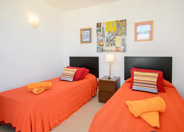 Luis 4 فيلة بويرتو ذيل كارمين